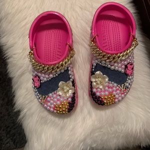 Beautiful Designed Hot Pink Crocs